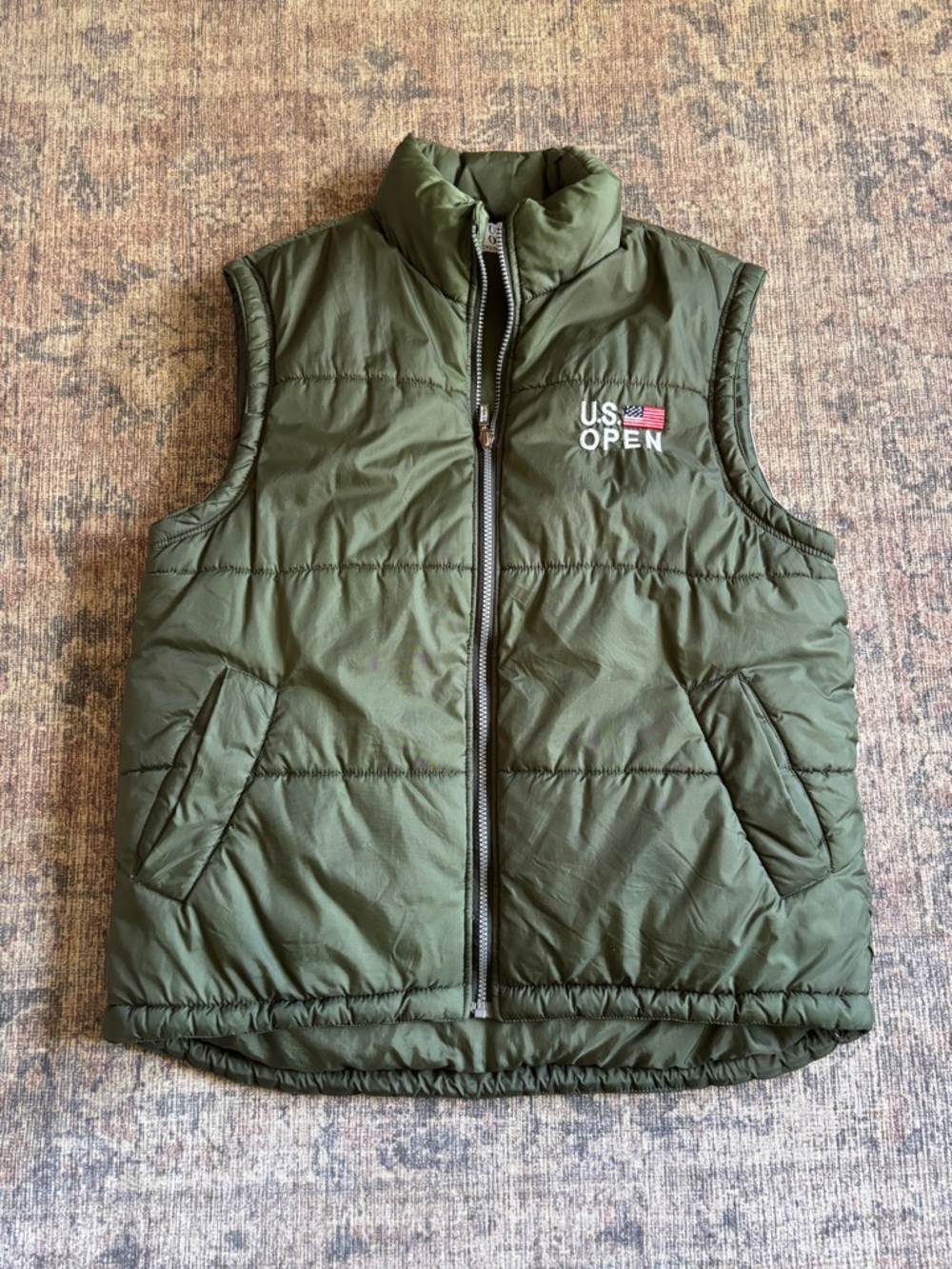 Vintage U.S. Open Pinehurst No. 2 Olive Green Golf Puffer Vest American Flag USA